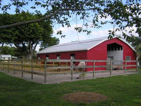 Little Red Barn on EquineNow