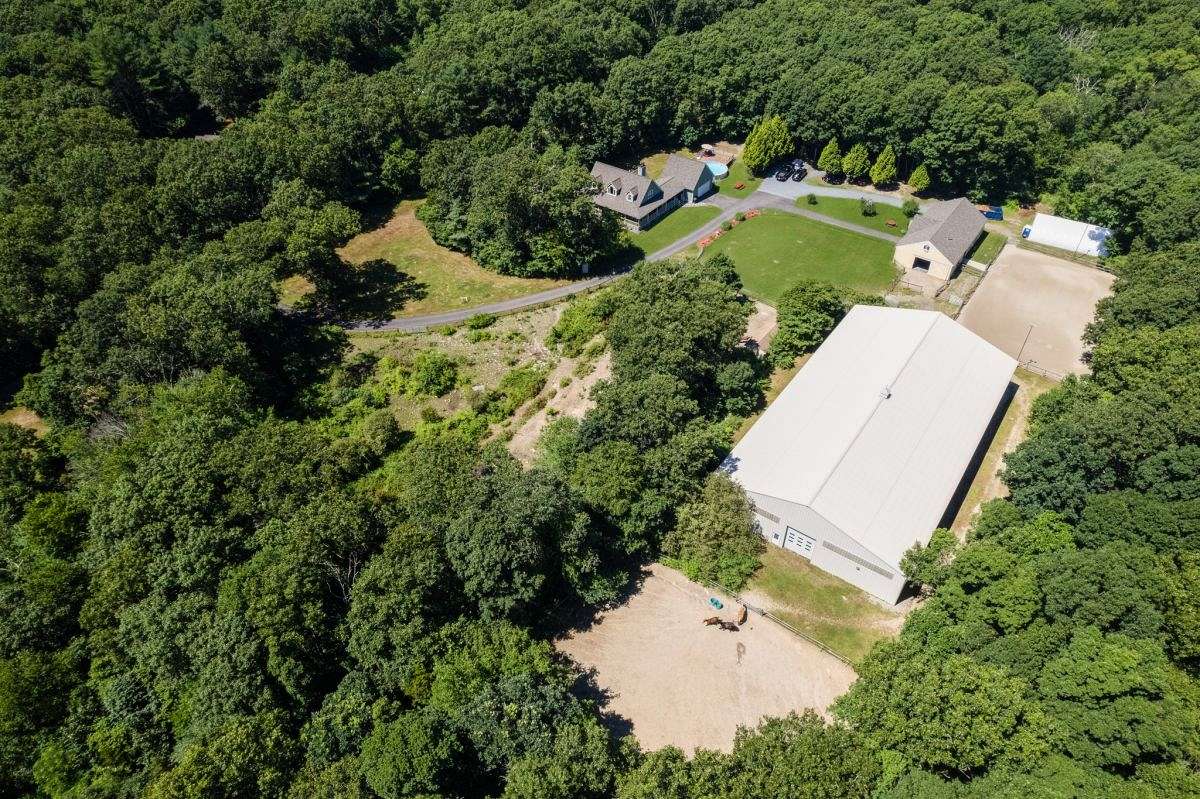 Spacious Country Cape with Equestrian Facility