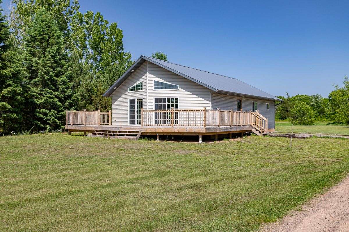 10615 Hollywood Road, Nekoosa, WI