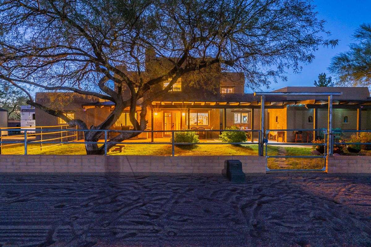 Magnificent Home & Horse Property