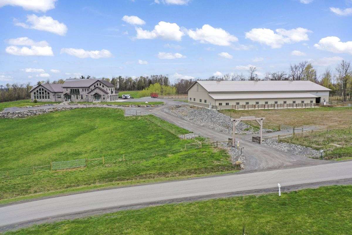 Horse property on 107 acres