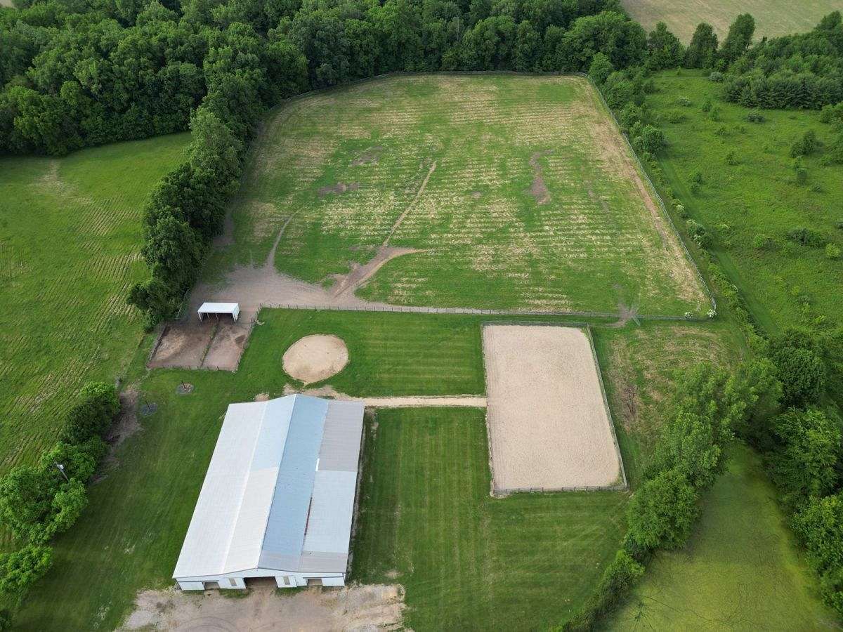 14.5Acre Equestrian Farm Auction in Sunbury, Ohio with Two Arenas!