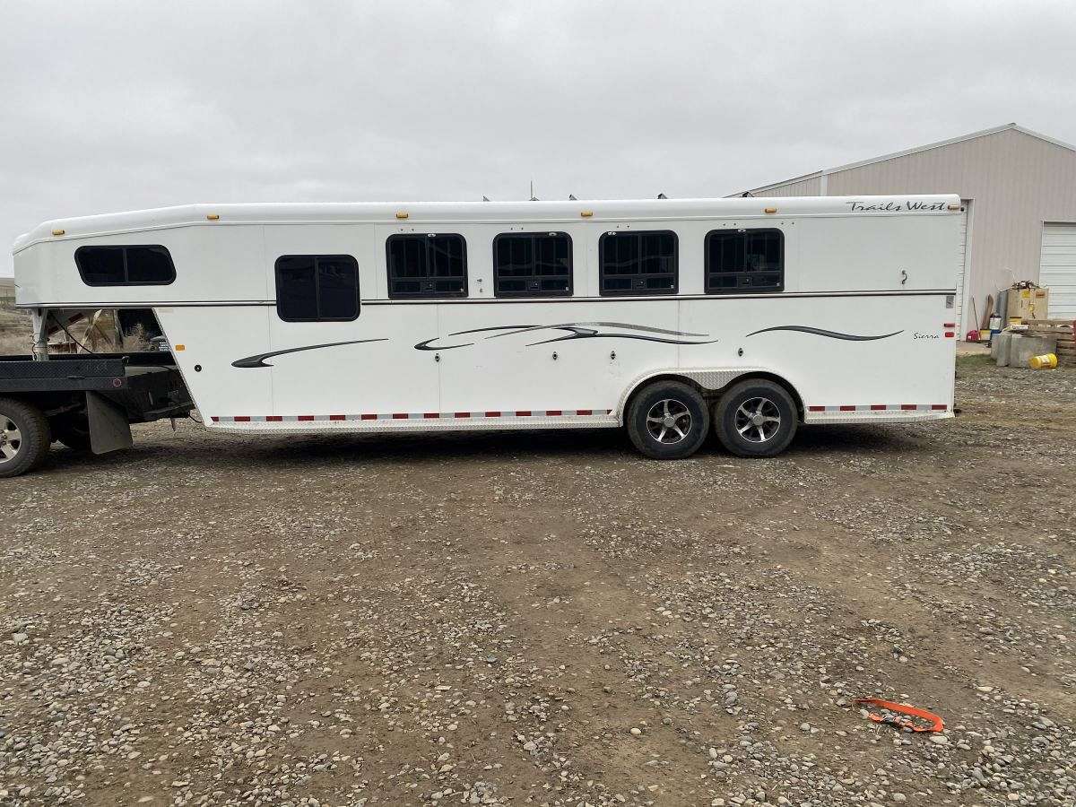 Used Horse trailers for sale in OR