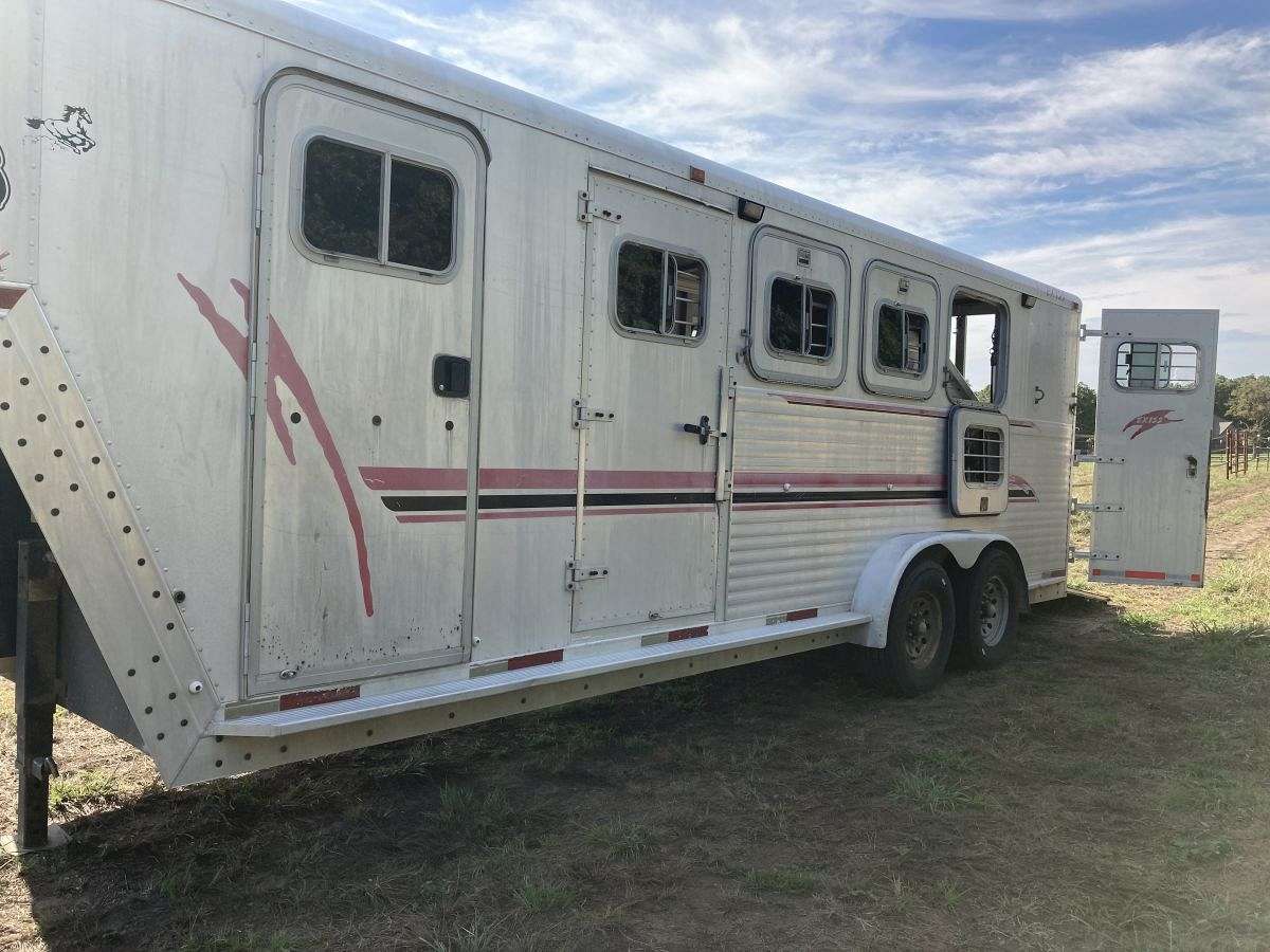 1999 Exiss 4 horse slant load with ramp