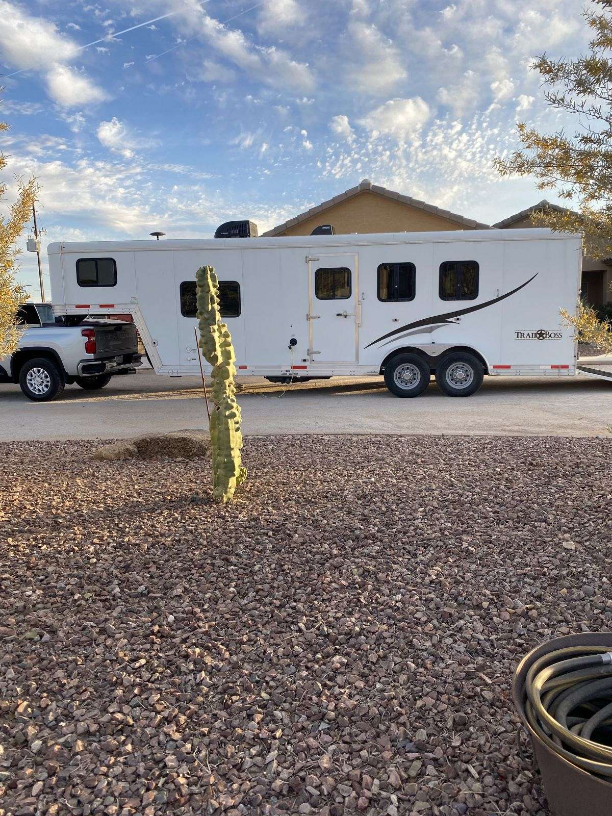 3 Horse LQ / 10' short wall