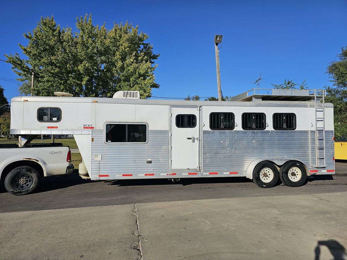 4 Horse Exiss Sport Aluminum Trailer