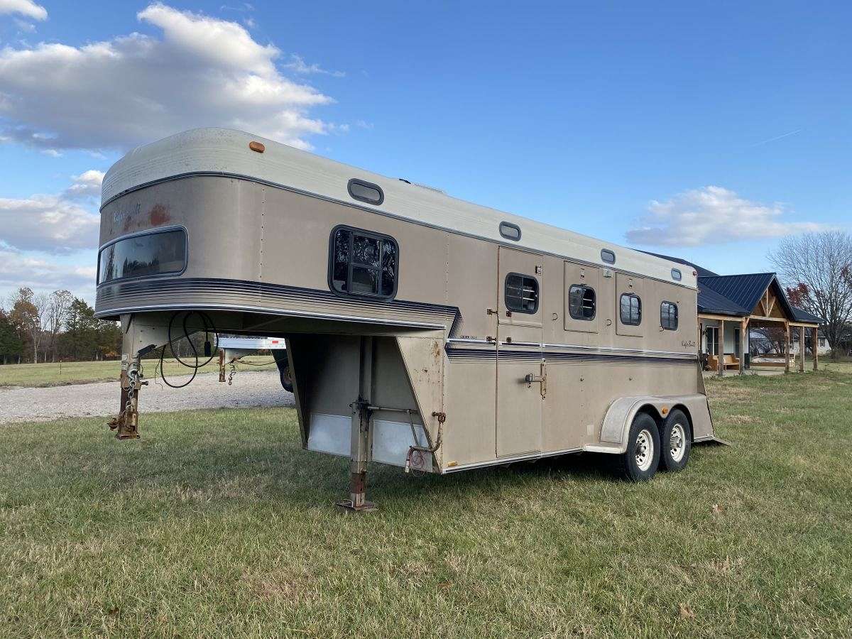 3 horse slant load trailer