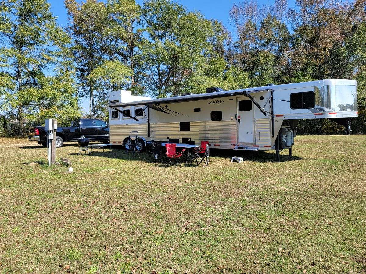 2022 Lakota Charger 17ft Living Quarters 3 Horse Az Nm Co Sd Mn Wi