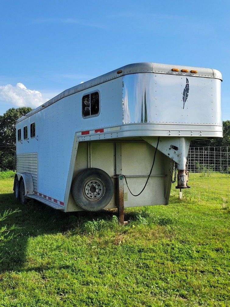 2000 Featherlite 5481