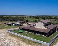 6-bedroom-equine-properties-in-goldthwaite-tx