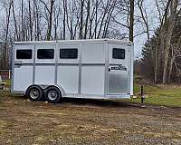 bumper-pull-trailer-in-ottawa-lake-mi