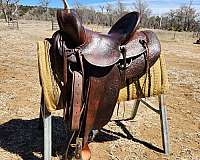 brown-leather-western-saddle