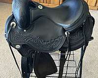 circle-y-julie-goodnight-exclusive-peak-performance-saddle