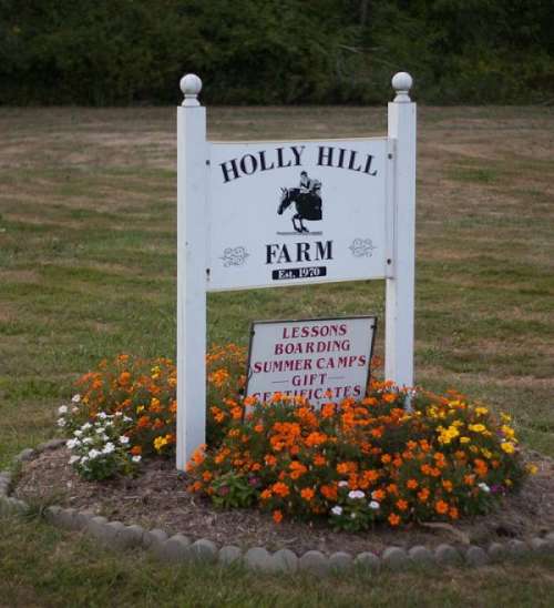 Holly Hill Farm on EquineNow