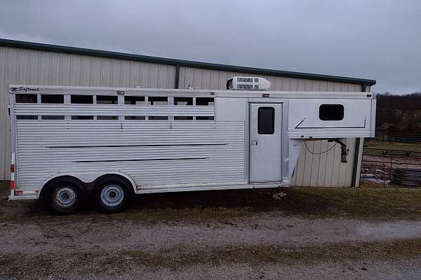 1995 Soft Touch 4 Horse Slant Trailer