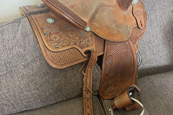 Molly Powell Barrel Saddle 13.5 wide tree