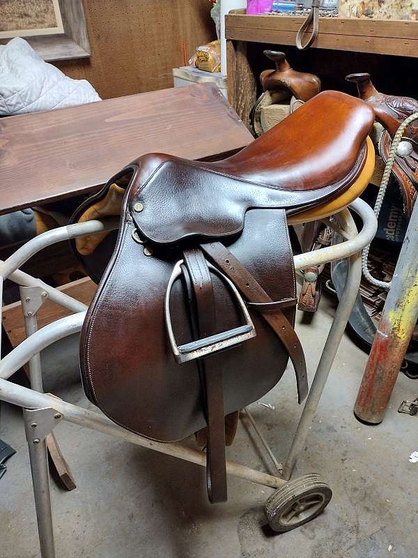 english-saddles-in-calhoun-la