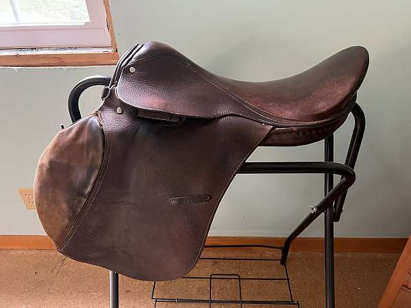 poor-all-purpose-saddles