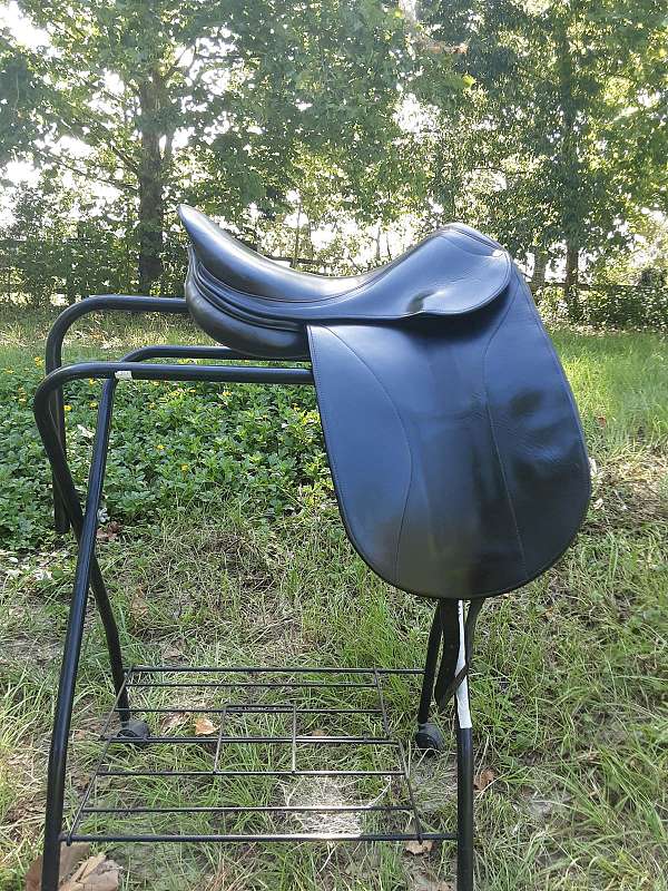 black-english-saddles