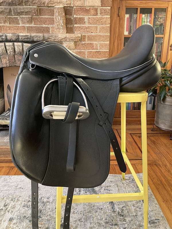 custom-saddlery-leather-english-saddles