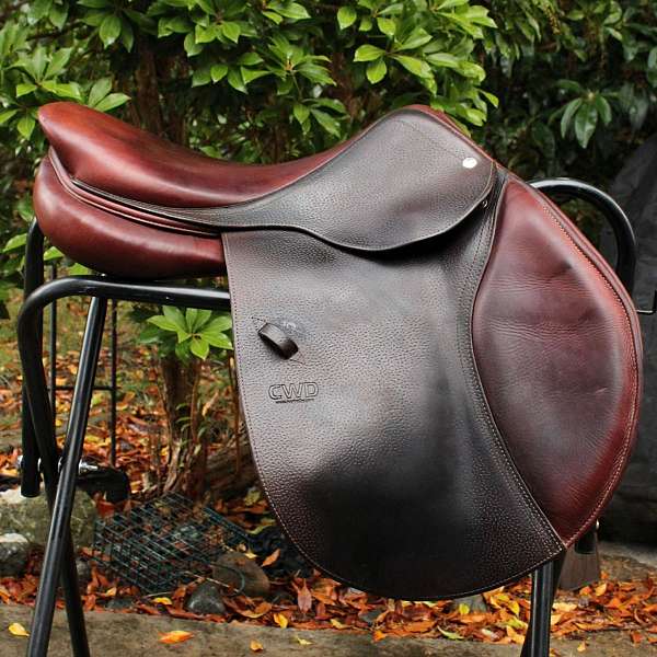 17-inch-english-saddles-in-courtenay-bc