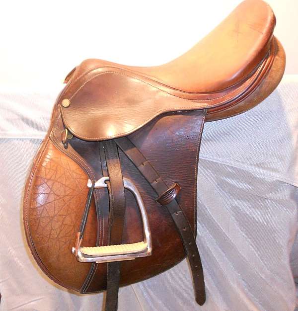 16-inch-english-saddles-in-e-kingston-nh