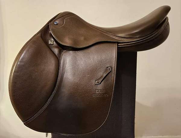 dark-brown-english-saddles-in-ontario