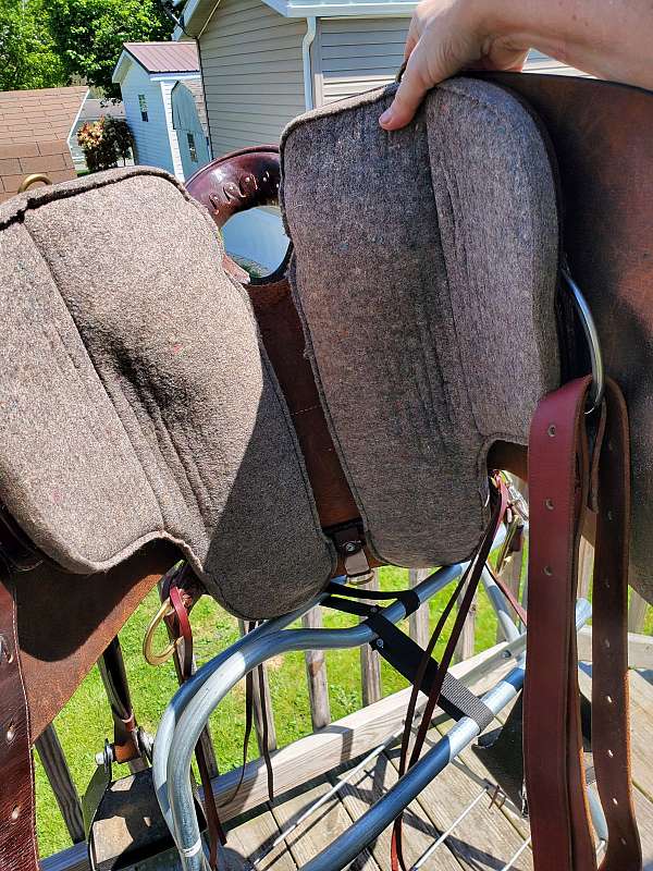 leather-english-saddles-in-wrightsville-pa