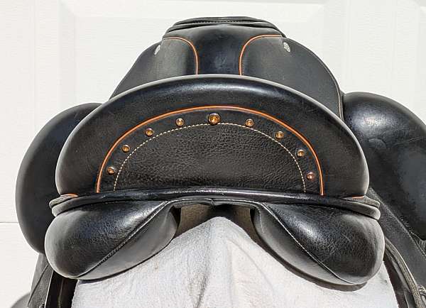 custom-saddlery-english-saddles