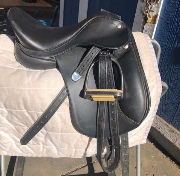 14-inch-dressage-saddles