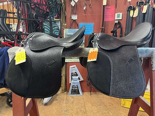 black-brown-leather-english-saddles