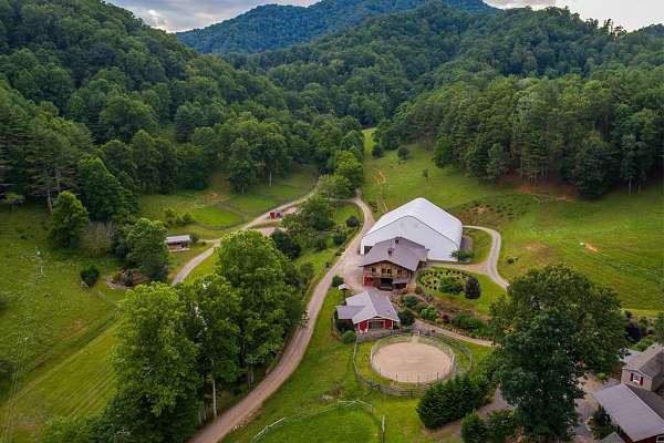 equine-properties-for-sale-in-green-mountain-nc