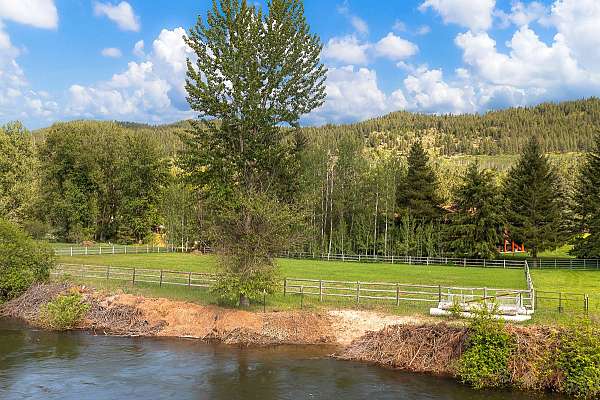 equine-horse-property-in-leavenworth-wa