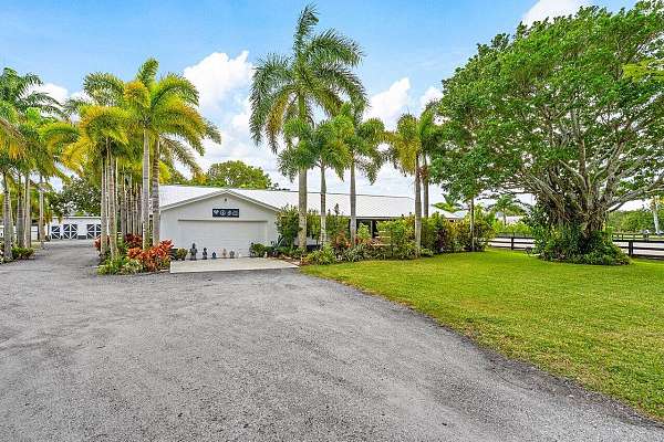 equine-acreage-with-home-in-wellington-fl