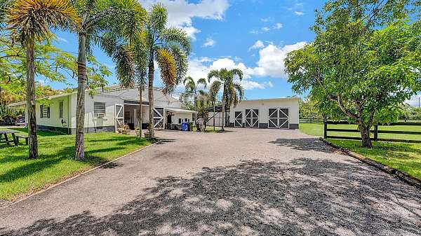 4-bedroom-equine-properties-in-wellington-fl