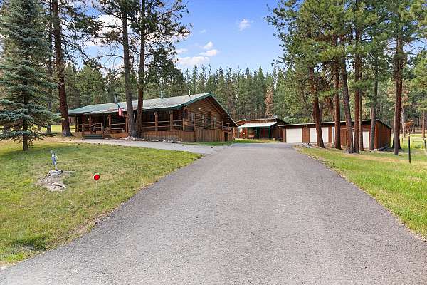 equine-acreage-with-home-in-hamilton-mt