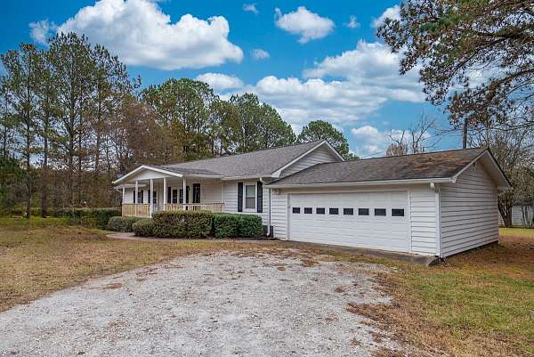 equine-acreage-with-home