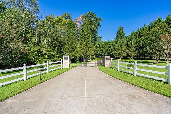 equine-properties-for-sale-in-mt-airy-nc