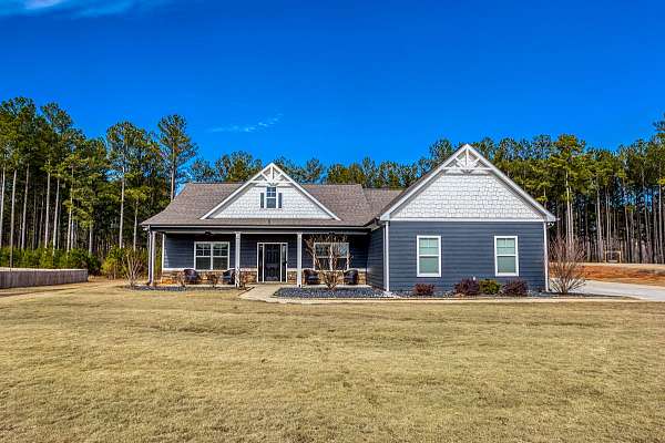 equine-acreage-with-home