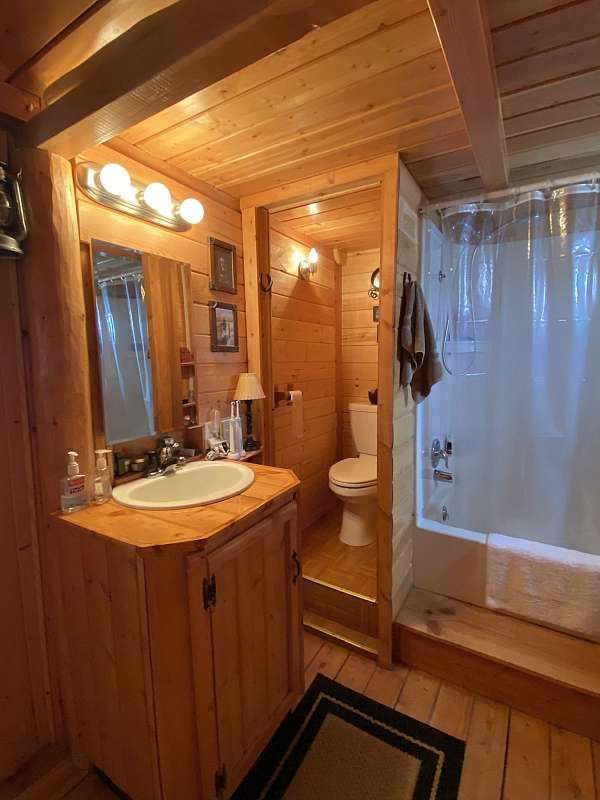 2-bedroom-equine-horse-property