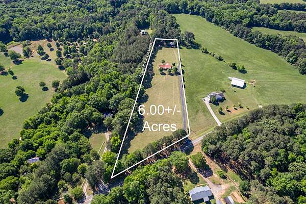 equine-acreage-with-home