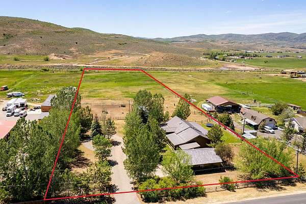equine-acreage-with-home-in-francis-ut