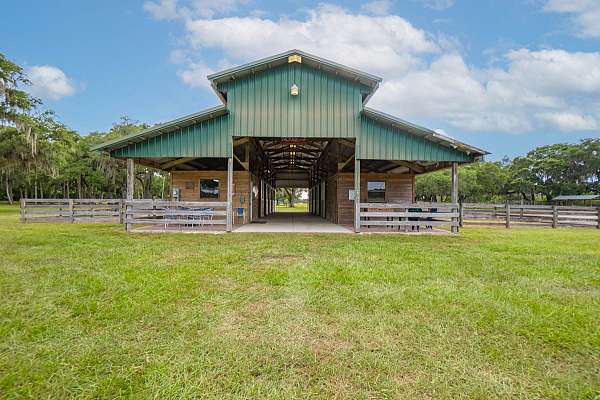 equine-boarding