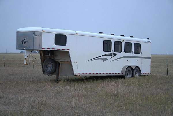 gooseneck-trailer-in-carpenter-wy