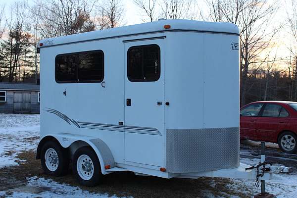 2001-horse-trailer