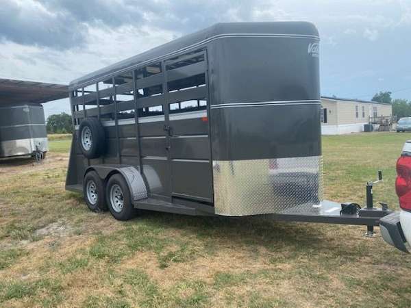 grey-trailer-in-galivants-ferry-sc