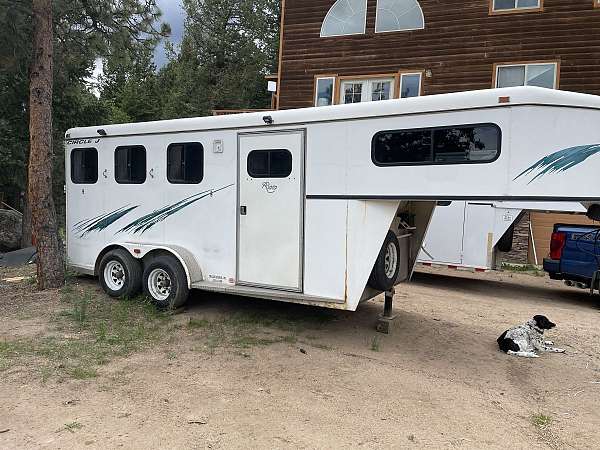 1998-horse-trailer