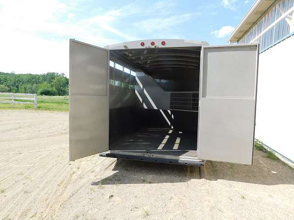 swing-out-saddle-rack-trailer-in-manchester-mi