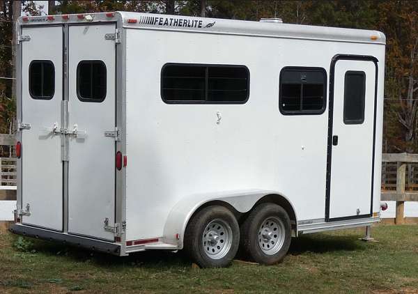 2000-horse-trailer