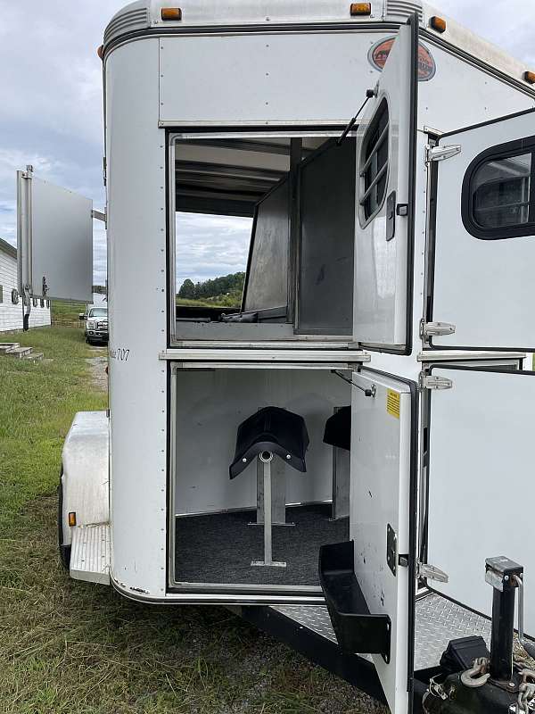 white-horse-trailer